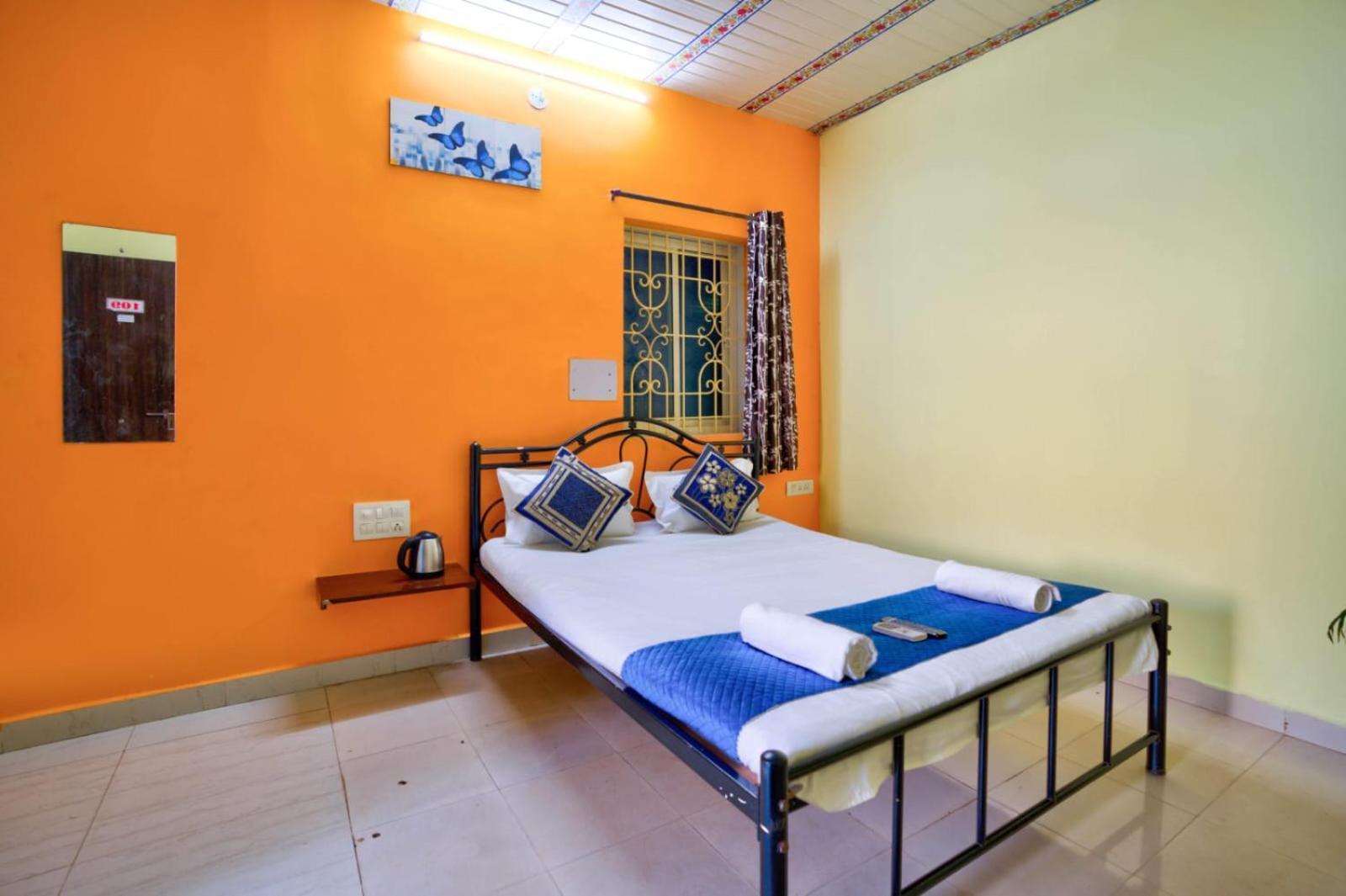 Hotel Savita Calangute Zewnętrze zdjęcie
